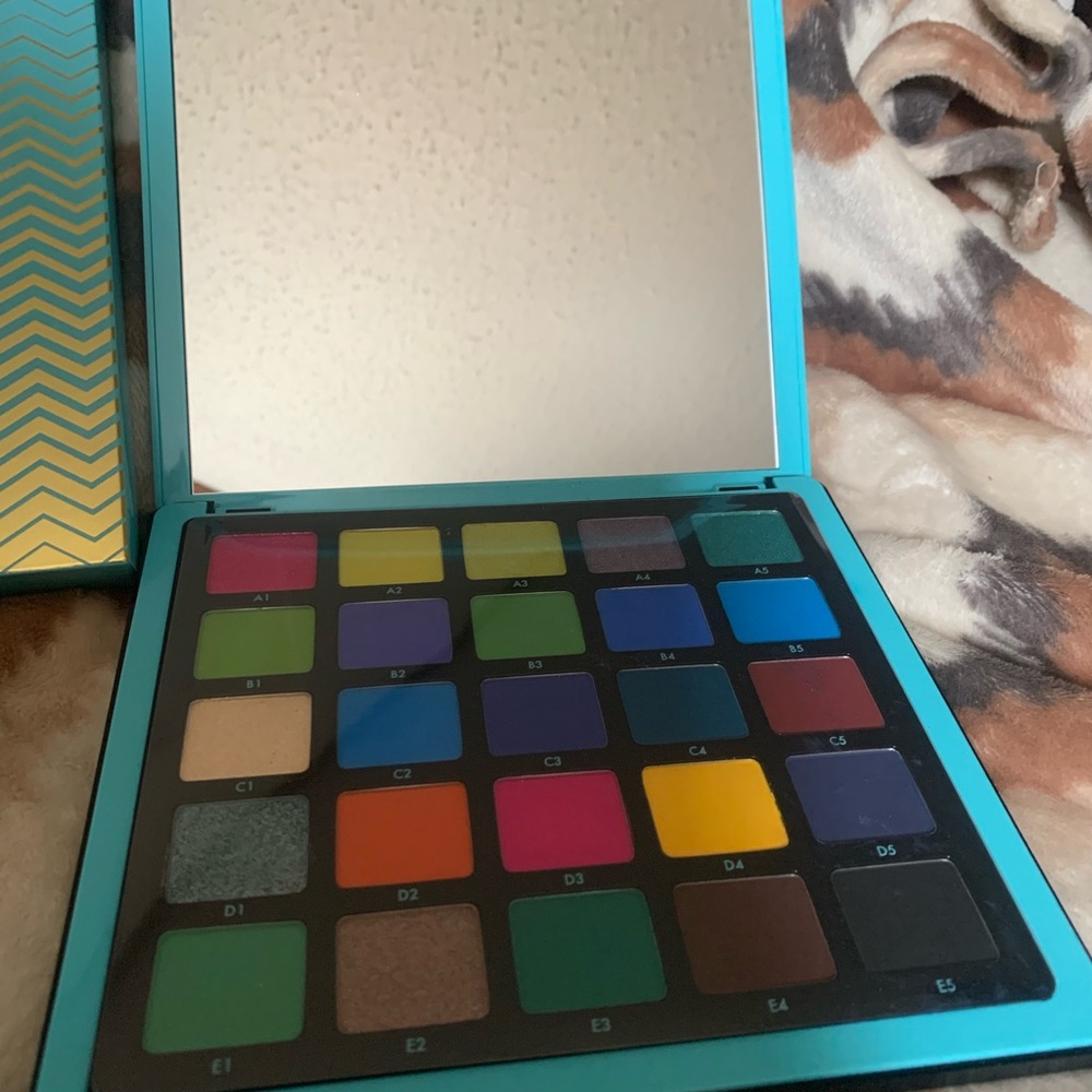 Anastasia ABH Norvina Pro Pigment Vol. 2 Eye Shadow Palette New In Box - Picture 2 of 9